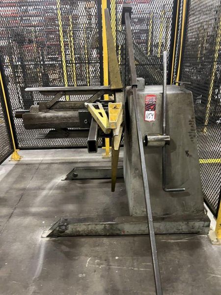 4000 LB X 24" VOGEL MOTORIZED UNCOILER