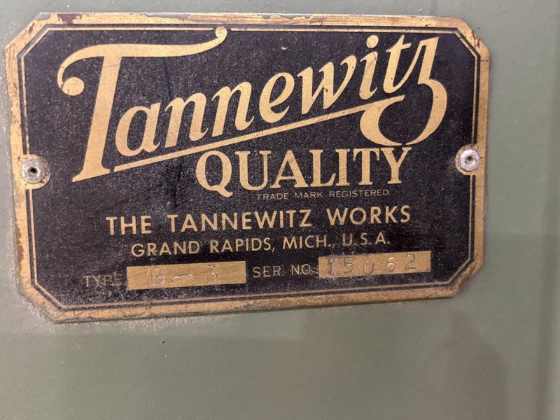 36" TANNEWITZ MODEL #G-3 VERTICAL BAND SAW: STOCK #23157
