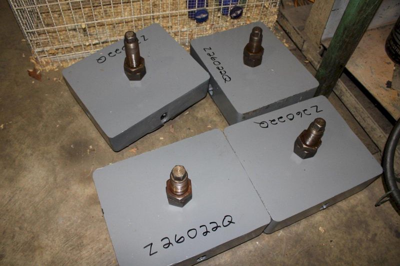 16" X 13" X 6" VIBRO DYNAMIC ANTI VIBRATION MOUNTS