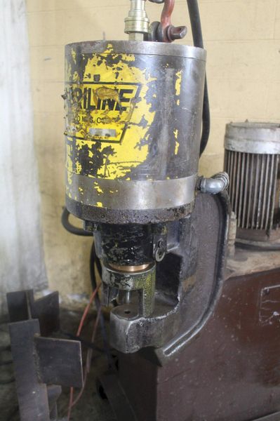 FABRILINE MODEL FP 80 PORTABLE HYDRAULIC FLANGE PUNCH: STOCK #71173