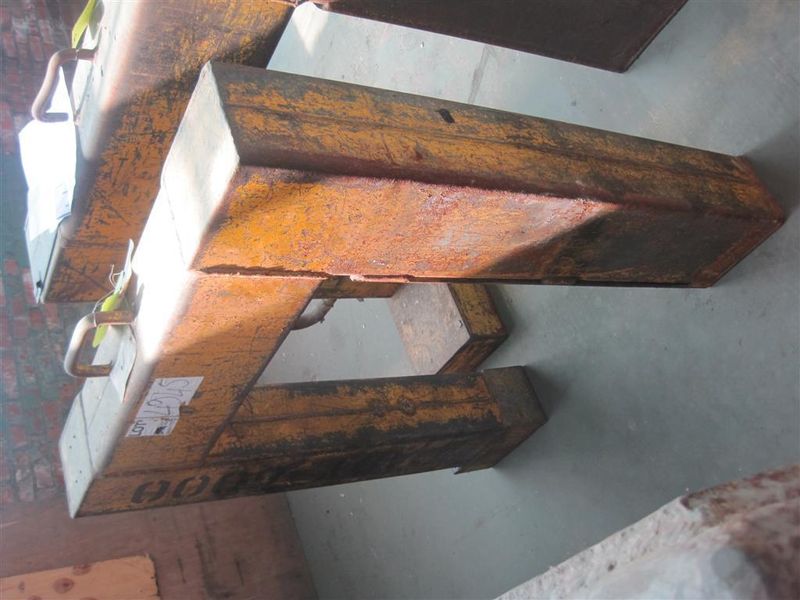 6,000 LBS X 32" C HOOK COIL LIFTER: STOCK #63646