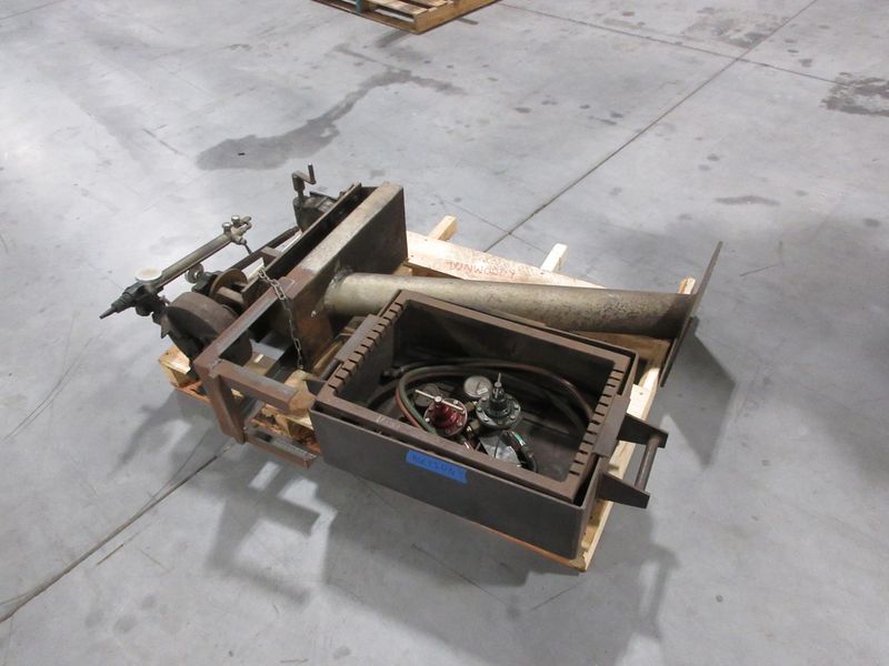 Pedestal Mount, Manual Rotary Cutting Torch, with Smith's Adjustable Mount Oxy/Acetylene Torch- Auction Item