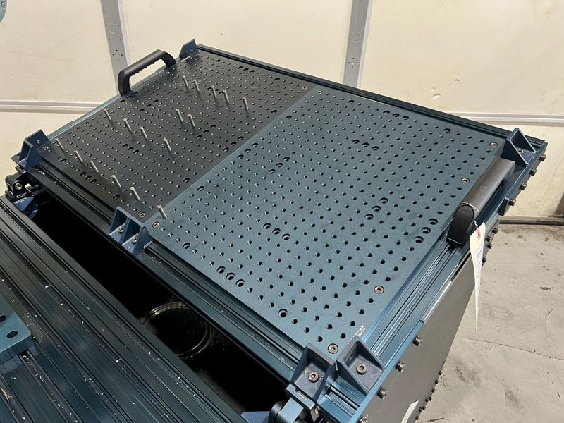 2018 UNIVERSAL ROBOTS UR10 Cobot - Dual Chuck Grippers, Flexible Loading System