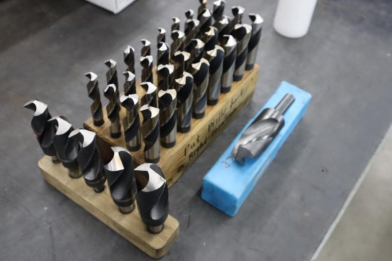 Large Drills, Straight Shank w Wood Dividers- Auction Item