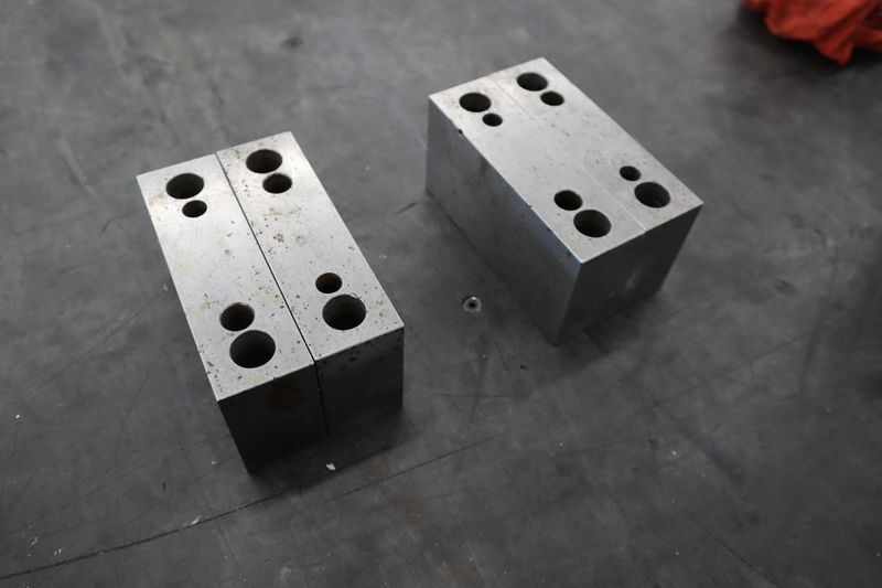 Precision Parallels 6" x 1.75" x 1.125" (4)- Auction Item