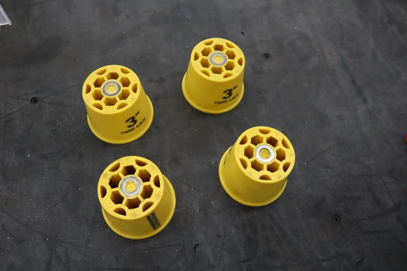 Progressive Components Rhino 500, 7,000# Capacity Mold Riser Supports, 3" High (4)- Auction Item