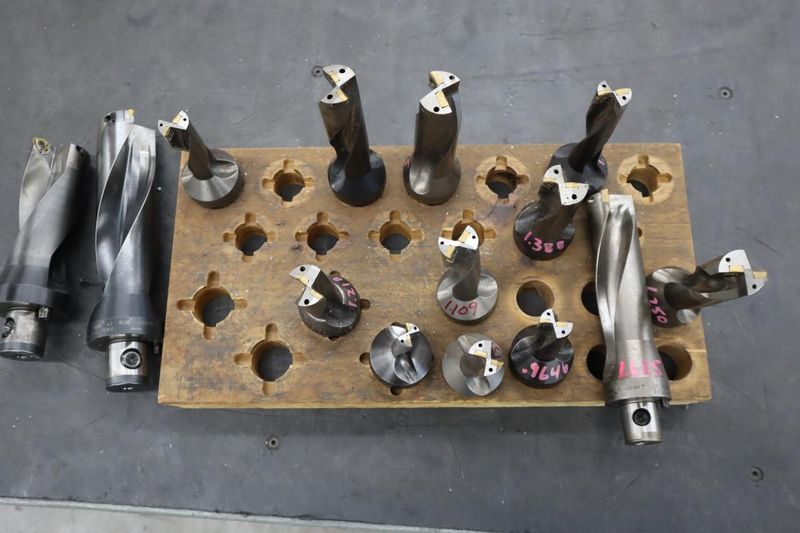 Komet Thru Spindle Coolant Insert Drills, 2 Flute, (12) ABS50 and (2) ABS 63 Holders- Auction Item