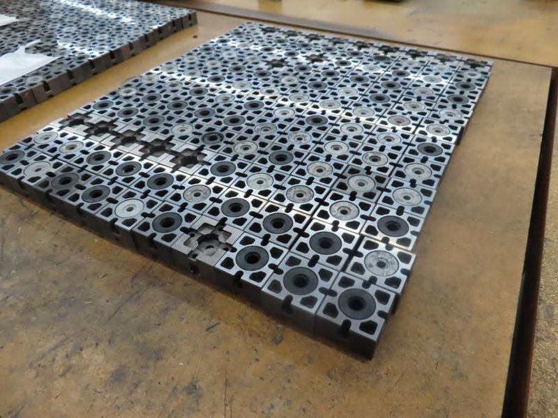 System 3R Macro Pallet Holder- Auction Item