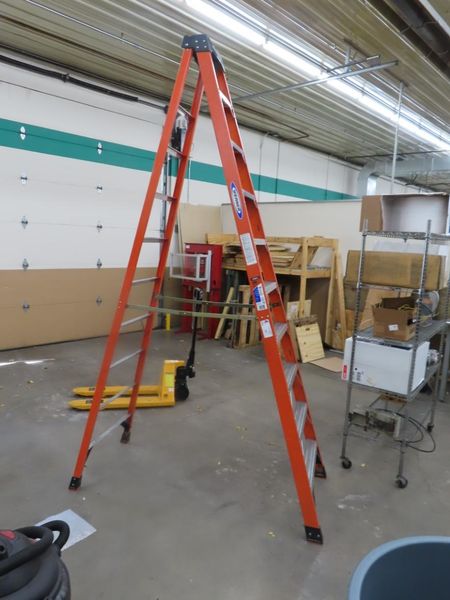 Werner 10' Model NXT1A10 Fiberglass Ladder- Auction Item