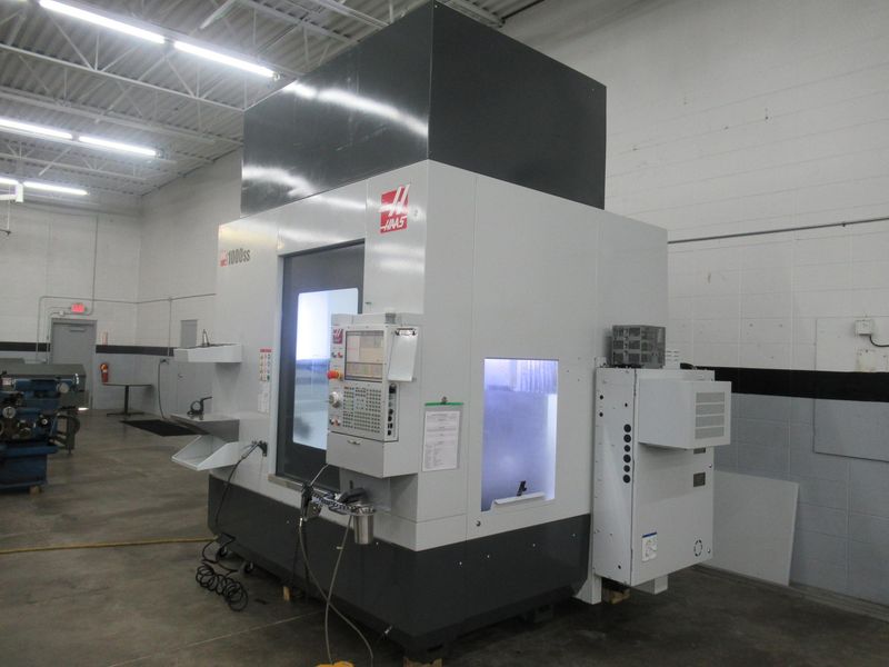 Haas UMC-1000SS CNC 5-Axis Vertical Machining Center, 40"x25"x25", 12K RPM, Chip Con, 30 ATC, Probing, TS Coolant, Air-Vise