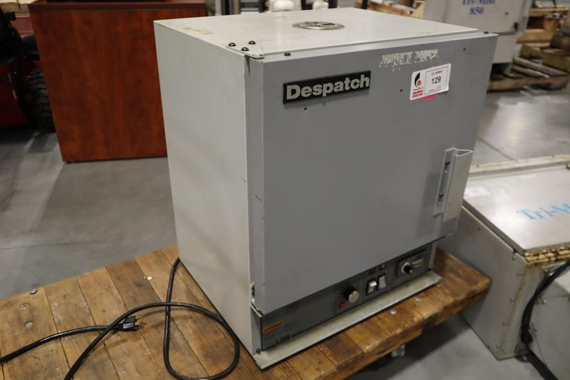Despatch LDB1-17 Electric Forced Air Lab Oven, 400 Deg F Max, 17.5 Cu Ft Chamber, Controls, Single Phase- Auction Item