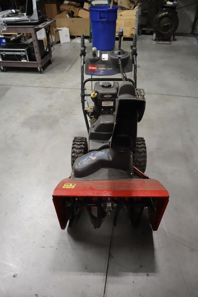 Toro Power Max 726 OE 26 in. Two-Stage Electric Start Gas Snow Blower- Auction Item