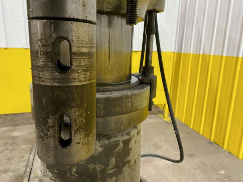 5' x 13" DARBERT MODEL #3676 RADIAL ARM DRILL: STOCK #20259