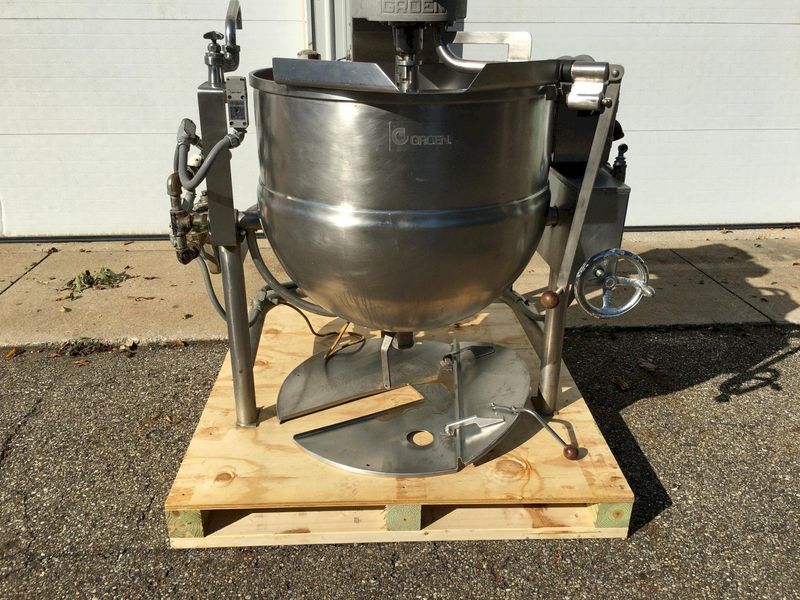 Groen DTA/3-60
 60-Gallon 2/3-Jacketed Cooker/Mixer
With Twin Shaft Agitators
