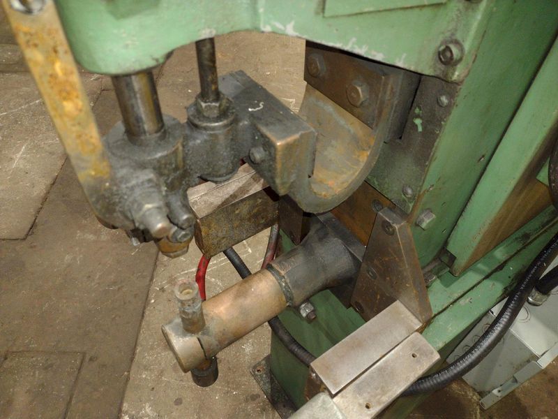 30 KVA X 8" TAYLOR WINFIELD AIR OPERATED SPOT WELDER: STOCK #20249