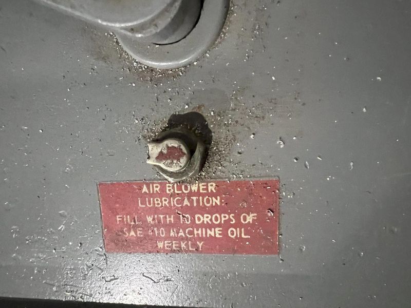 36" GROB MODEL #4V-36 VERTICAL BAND SAW: STOCK 19834