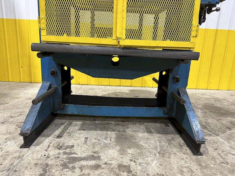 200 TON LAFAYETTE H-FRAME HYDRAULIC PRESS WITH ENERPAC  #RR20013 RAM CYLINDER : STOCK #22344