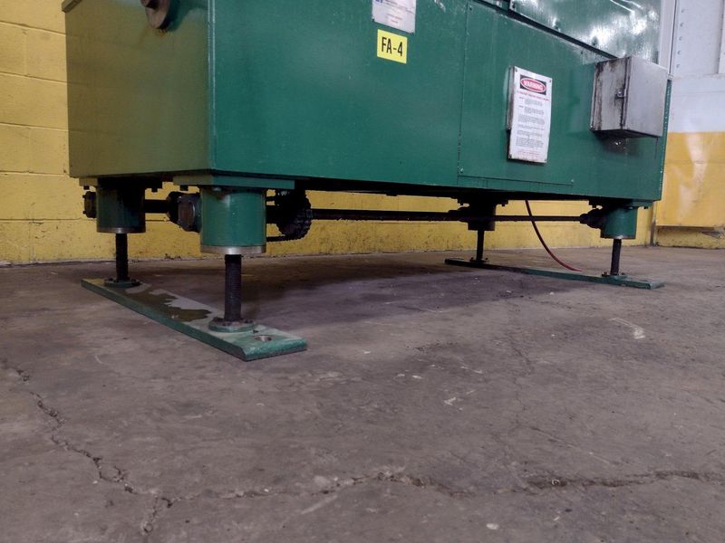 24" TRIAD DESIGN & MFG FEEDER: STOCK #17013
