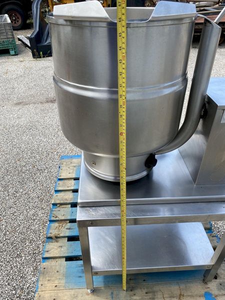 Groen TDB-24 6-Gallon 2/3-Jacketed Tilting Steam Kettle