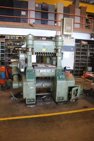 60 TON BRUDERER MODEL #BSTA60VL PRECISION HIGH SPEED (4) POST PUNCH PRESS: STOCK #11074