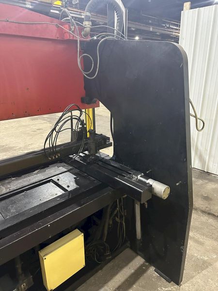 80 TON x 8' AMADA MODEL #RG-80 HYDRAULIC PRESS BRAKE NC9-EX CONTROL: STOCK #19753