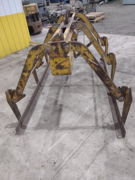 10,000 LBS X 96" CF ADJUSTABLE PLATE & SHEET LIFTER: STOCK #22326