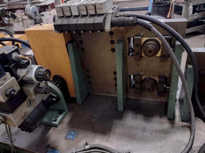 BURR OAK MODEL #VBHB RETURN TUBE BENDER & MODEL #MTCO STRAIGHTENER FEEDER: STOCK #15868