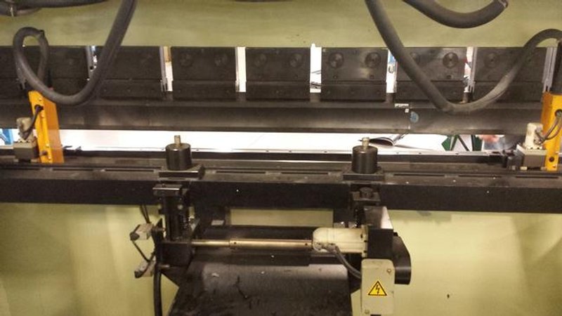 80 Ton Toyokoki APB-8025W, 98",4-Ax BGs (X,R,Z1,Z2),Compl Ram Punch Clmps,'96,#16113