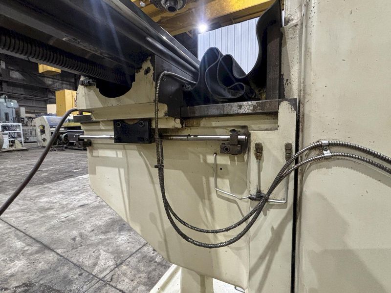 3 HP ACER MODEL #3VK3-HP RAM TYPE VERTICAL MILL WITH DIGITAL READ OUTS: STOCK #23061