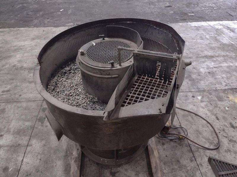 7 CUBIC FOOT X 48" SWECO MODEL #FMD7LR VIBRATORY BOWL PARTS FINISHER: STOCK #23140