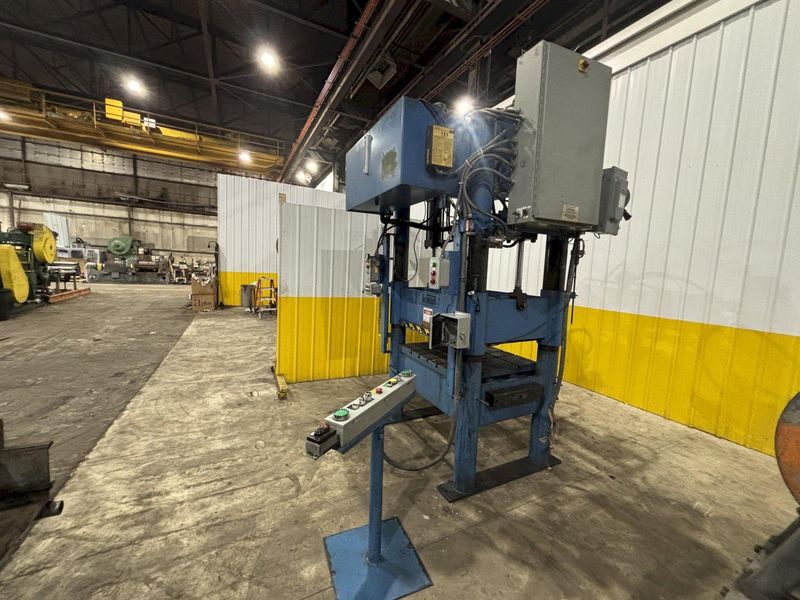 BECKWOOD 4 POST HYDRAULIC PRESS: STOCK #23242