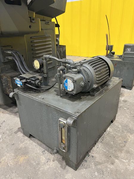 10" X 25" JACK MILL MODEL GU-650H HYDRAULIC UNIVERSAL ID/OD CYLINDRICAL GRINDER: STOCK #19819