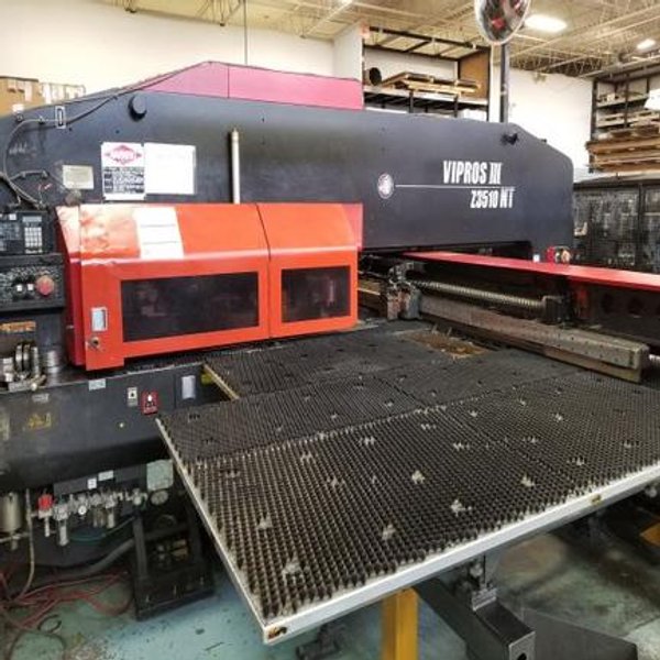 33 Ton Amada Vipros III Z3510NT High Speed Hydraulic Turret Punch Press, Mfg 2004