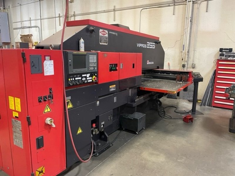 Amada Vipros 255, 31 Station / 3 Auto Index, 50” X 50" Max Sheet Size, Fanuc 18 PC Control, Year New: 2001
