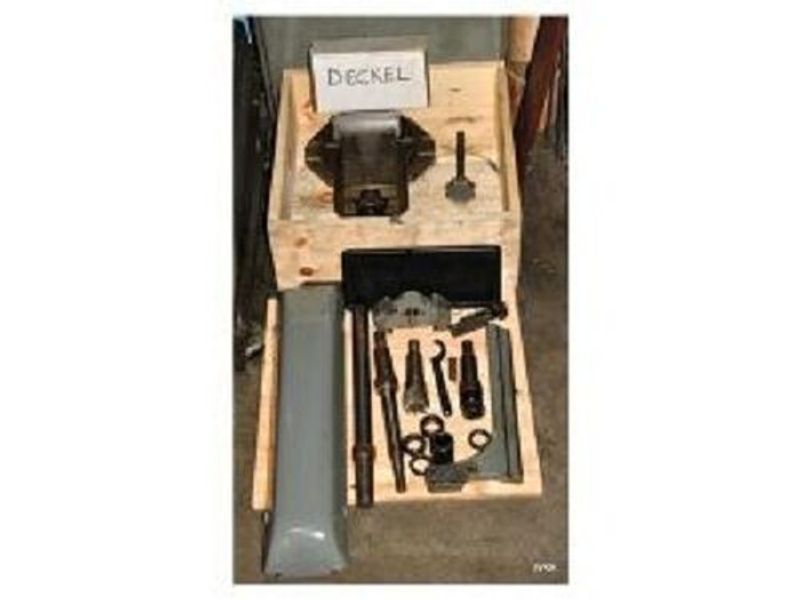 Morris Taper 4 spindle / The dividing head is not included, though it can be added for additional cost ($500.00)  The DRO is two axis. EQUIPPED WITH X & Y POWER FEED, ACURITE DRO, COOLANT PUMP, VISE, COLLETS, MANUALS