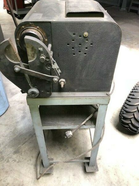 Leonard Tube Master Model CP Tube End Finishing Machine