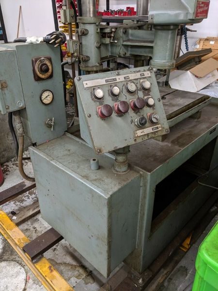 Subcategory: 	Hones - Vertical Maximum diameter: 	3" Stroke: 	18" Manufacturer: 	Superior Model: 	VA Condition: 	Used S/N: 2800-10, (VERY RARE MACHINE) 3 PH 480V
