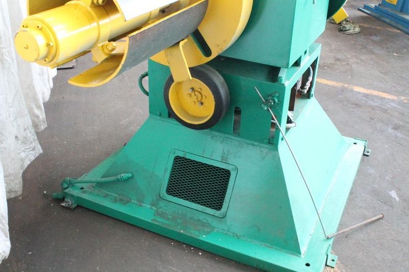 2500 LB X 16' MICRO TOOL MOTORIZED DOUBLE END UNCOILER: STOCK #19451