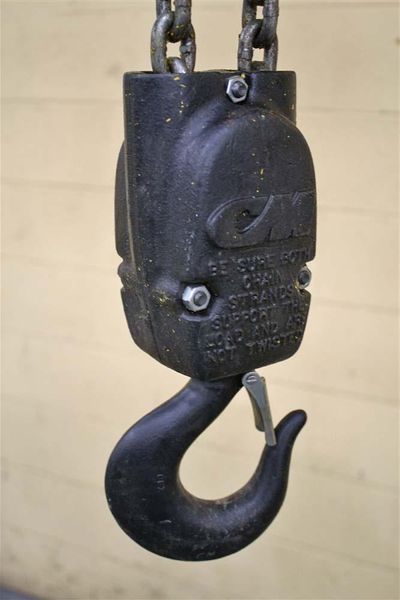 2 TON C & M SINGLE PHASE CHAIN HOIST: STOCK #55346