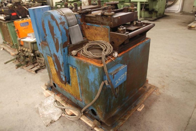 TISHKEN 12' ROLL STRAIGHTENER: STOCK #61590