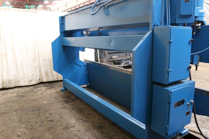 70 TON X 14' PACIFIC HYDRAULIC PRESS BRAKE: STOCK #61682