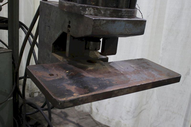 200 TON STONEGATE C FRAME HYDRAULIC FLANGE PUNCH: STOCK #71958