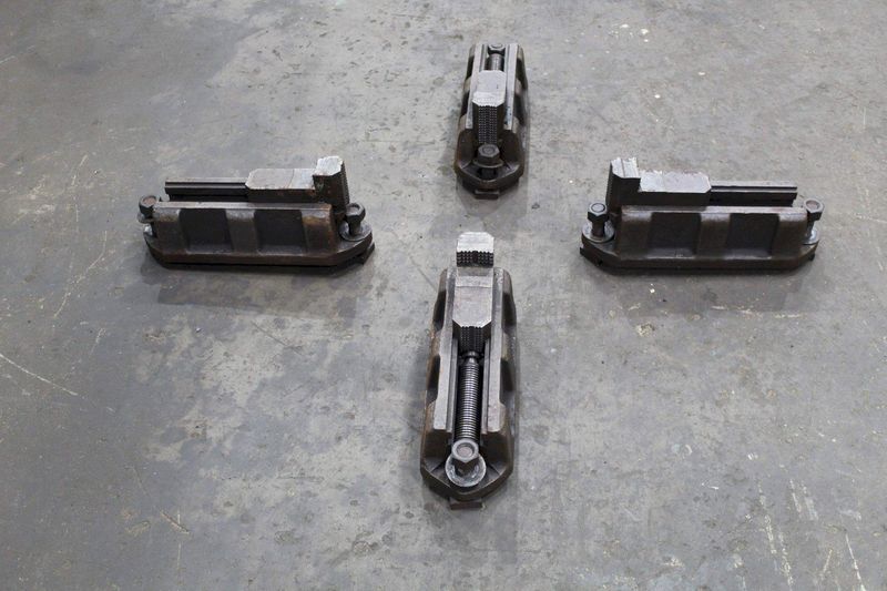 7-1/2' X 2-1/2' CHUCK JAWS: STOCK 72353