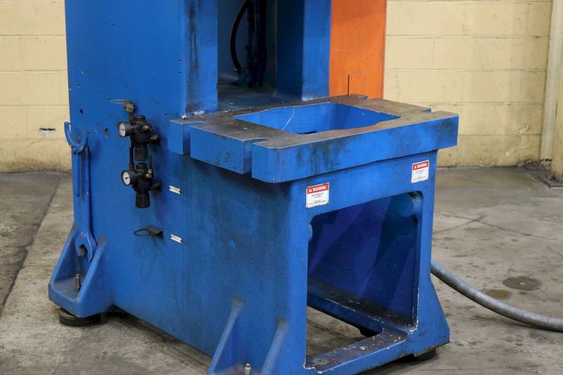 60 TON MINSTER GAP PRESS STOCK: #72977