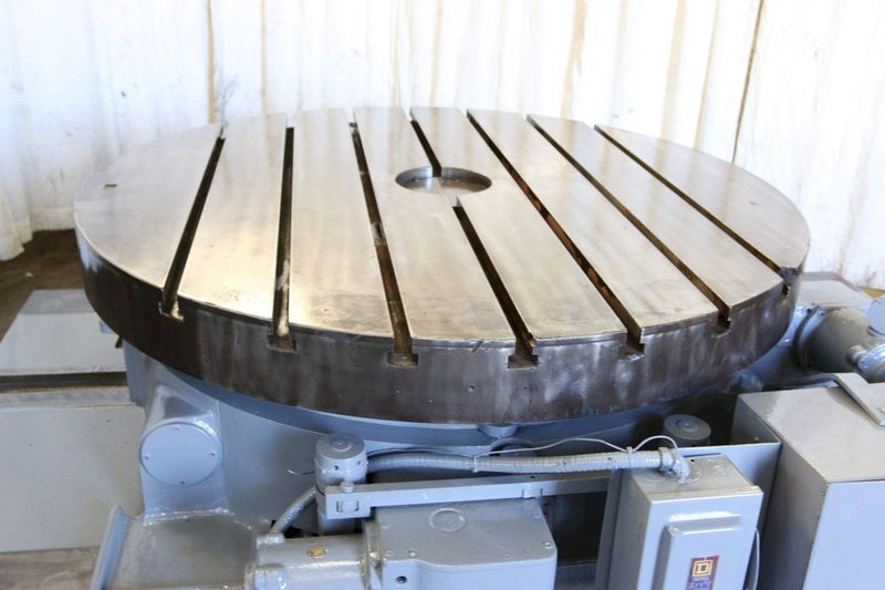 72" GIDDINGS & LEWIS TRAVELING ROTARY TABLEROTARY TABLE STOCK #72606