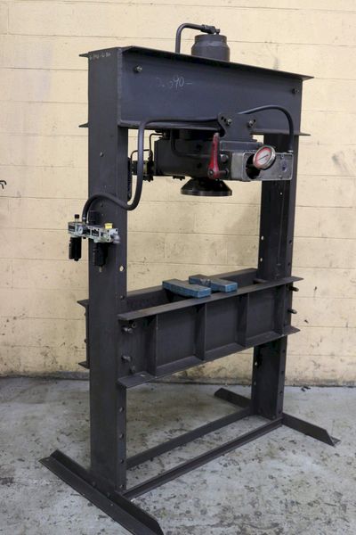 75 TON DAKE MODEL #6-475 PNEUMATIC H FRAME PRESS: STOCK #72552