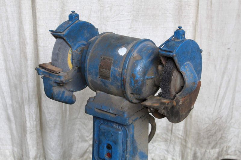 12" CINCINNATI DOUBLE END GRINDER: STOCK #72204