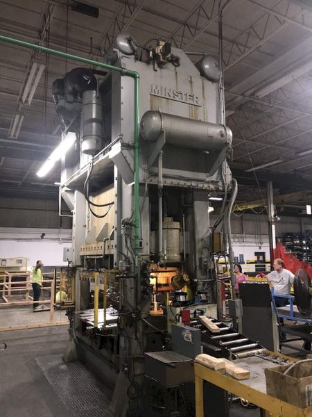 300 TON MINSTER E2-300 STRAIGHT SIDE DOUBLE CRANK PRESS: STOCK #71992