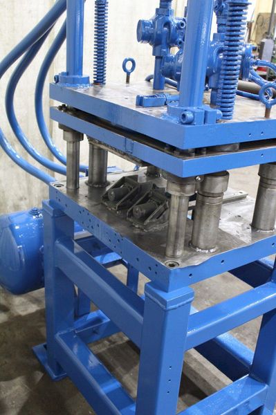 25 TON AIRAM CUTOFF PRESS: STOCK #71979
