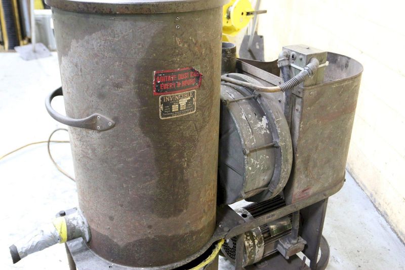 INVINCIBLE VACUUM MODEL #809-B STOCK #70371